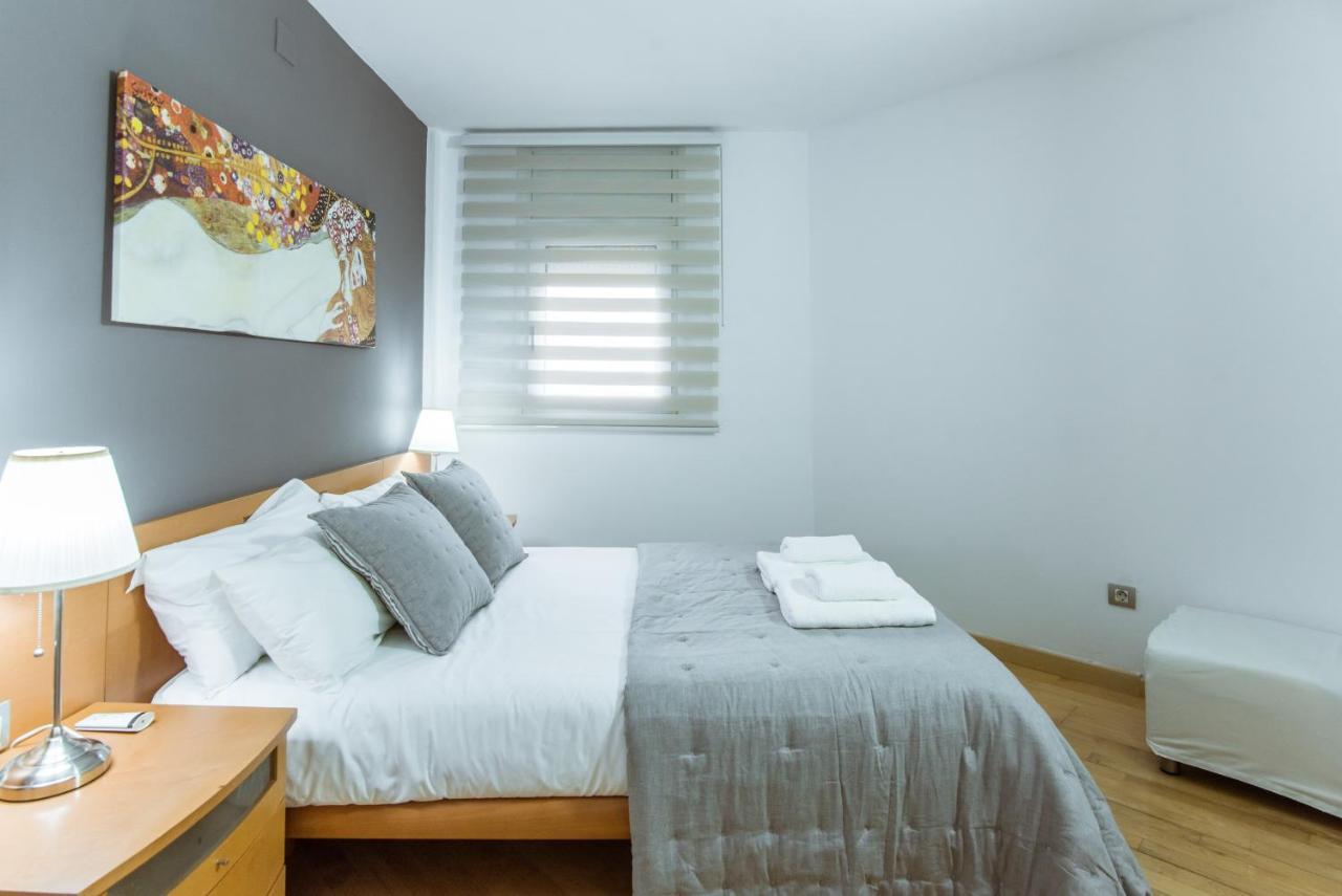 Two Bedroom Townhouse Within 10Min Walk From Beach バルセロナ エクステリア 写真