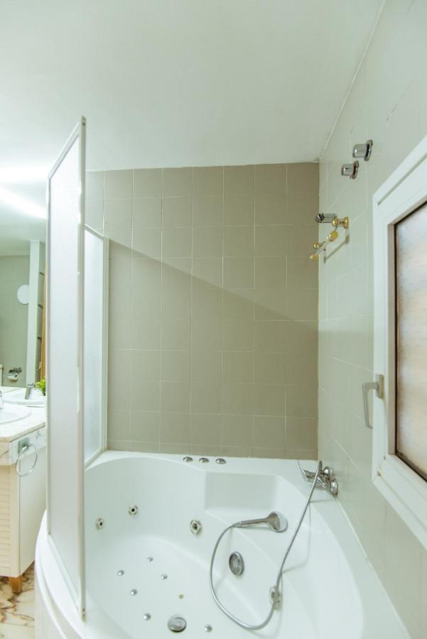 Two Bedroom Townhouse Within 10Min Walk From Beach バルセロナ エクステリア 写真