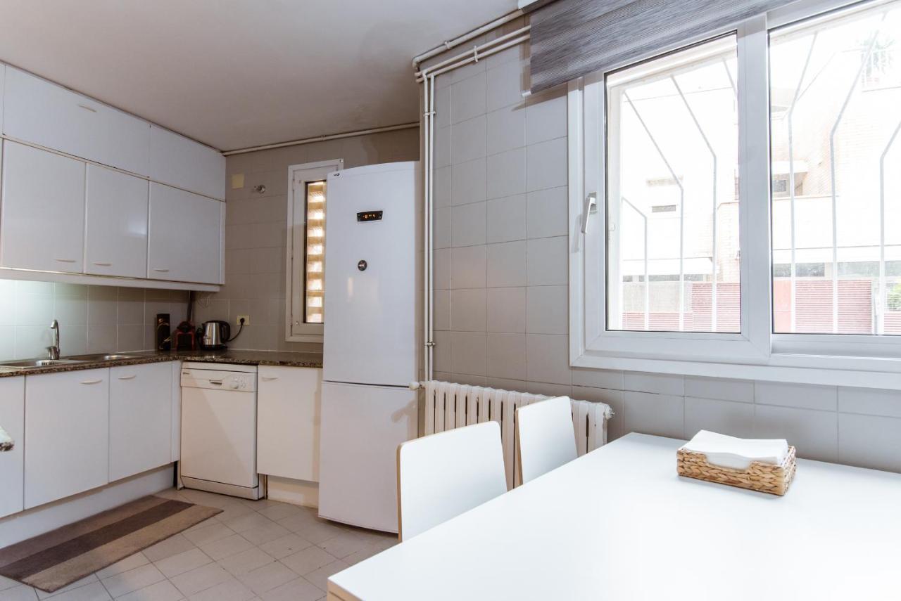 Two Bedroom Townhouse Within 10Min Walk From Beach バルセロナ エクステリア 写真